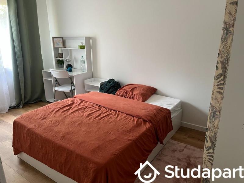 Chambre - 12 m² - 1 pièce