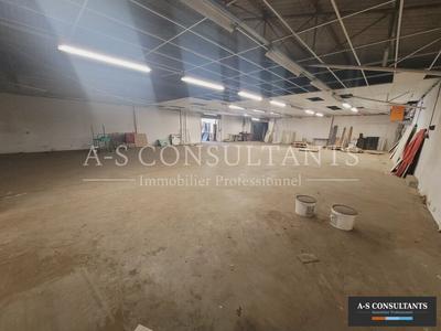 Local d'activité / Entrepôt - 600 m²