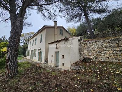 Maison - 180 m² - 7 pièces