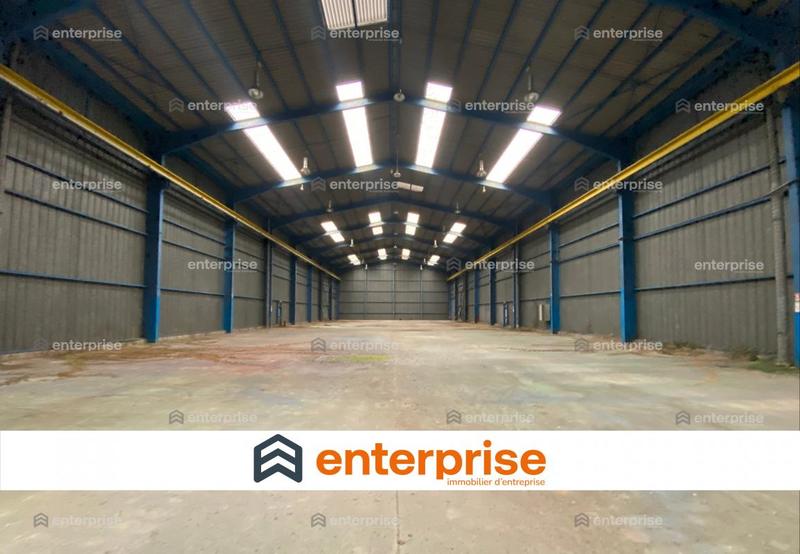 Entrepôt - 2 256 m²