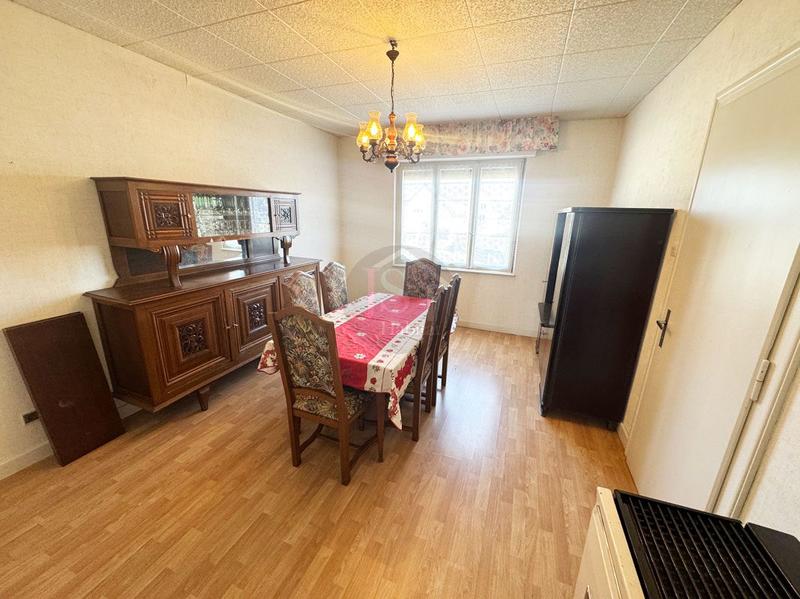 Maison - 137 m² - 6 pièces