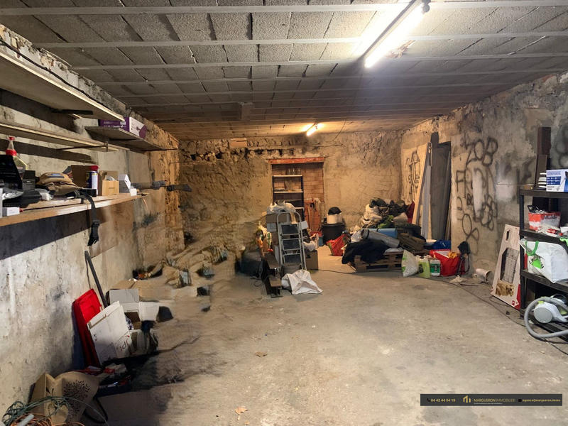 Parking / Garage - 50 m²