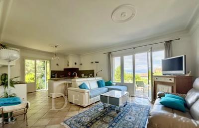 Maison - 152 m² - 4 pièces