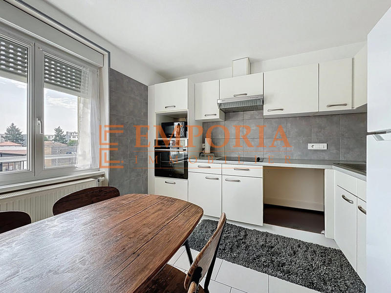 Immeuble - 300 m² - 18 pièces