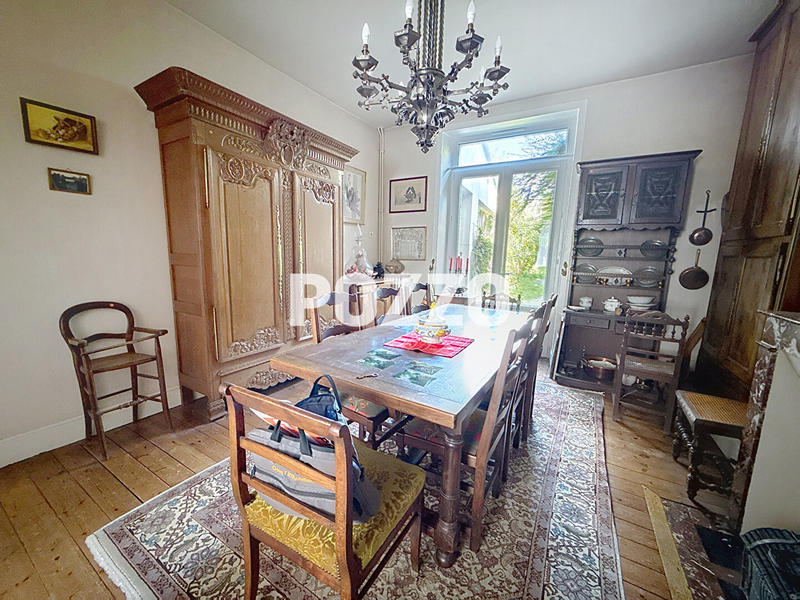 Maison - 157 m² - 8 pièces