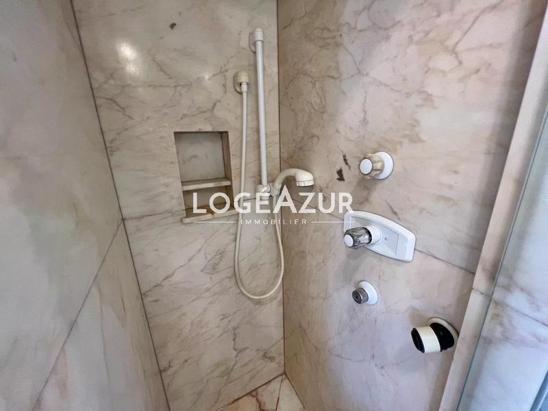 Appartement - 107 m² - 3 pièces