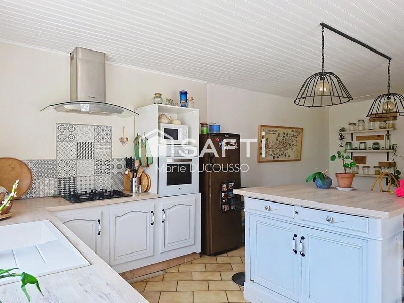 Maison - 140 m² - 5 pièces