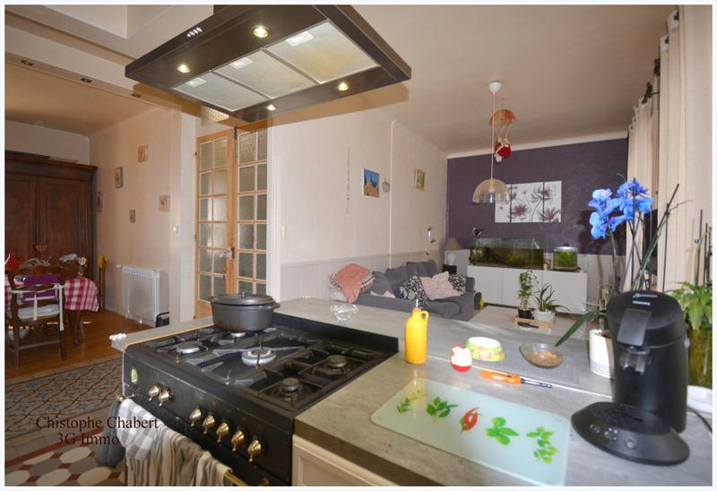 Maison - 252 m² - 18 pièces