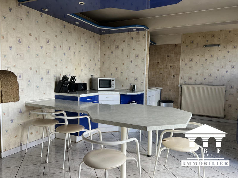 Maison - 183 m² - 7 pièces