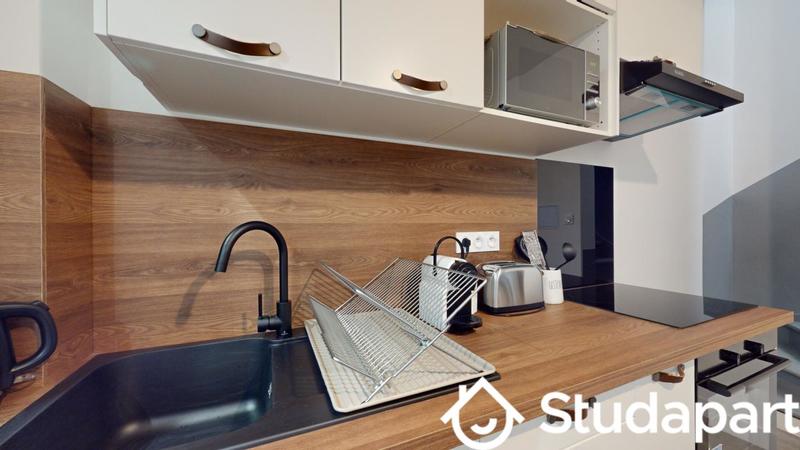 Chambre - 9 m² - 1 pièce