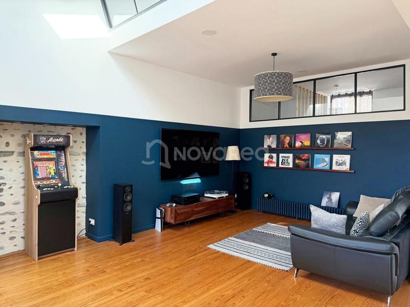 Loft - 116 m² - 5 pièces