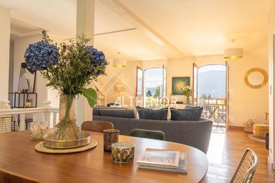 Appartement - 125 m² - 4 pièces