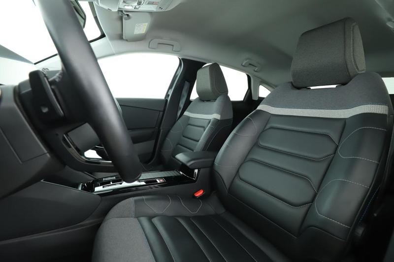 Citroën C4 1.2 PureTech Shine Eat8 131 ch