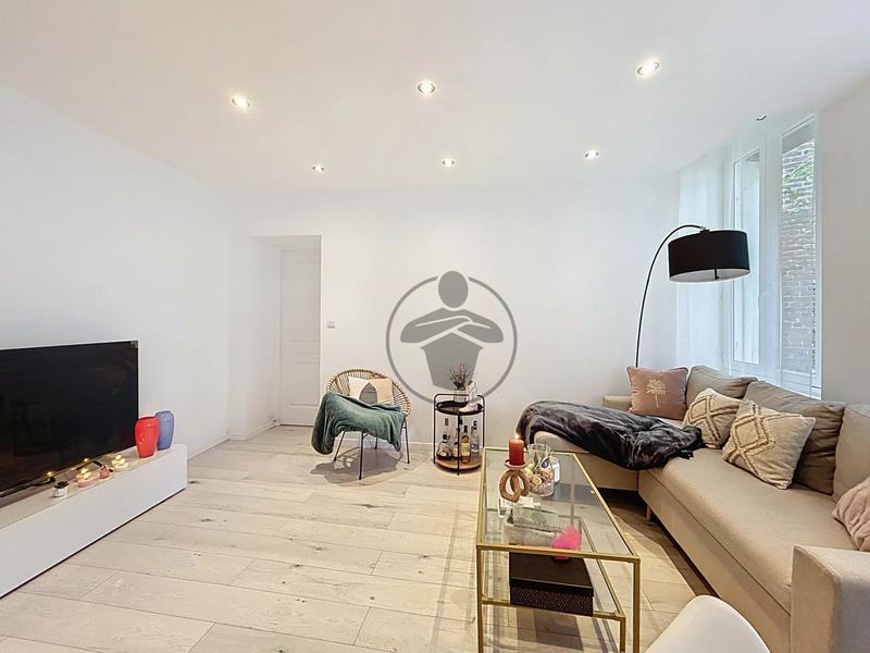 Immeuble - 79 m² - 4 pièces