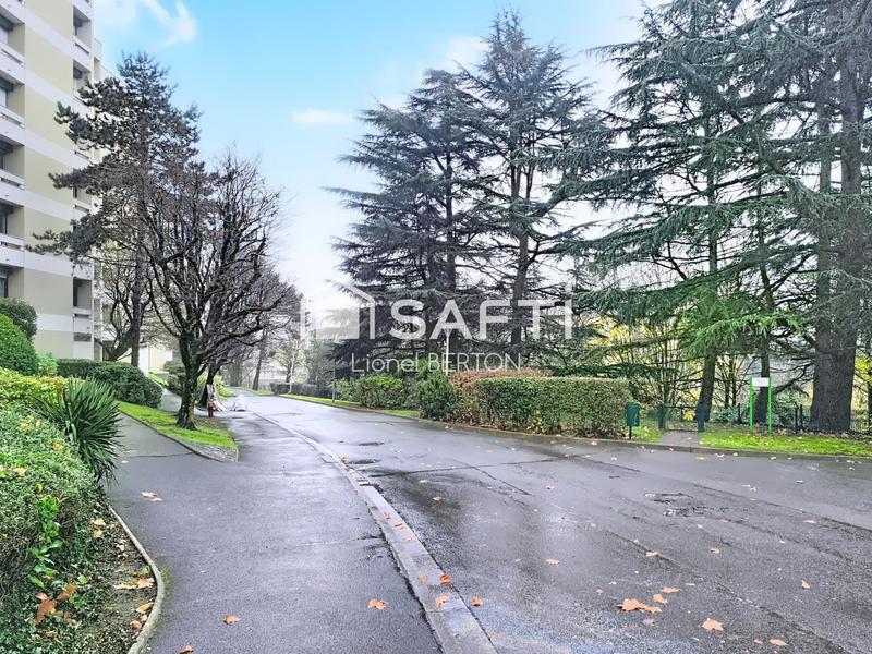 Appartement - 93 m² - 4 pièces