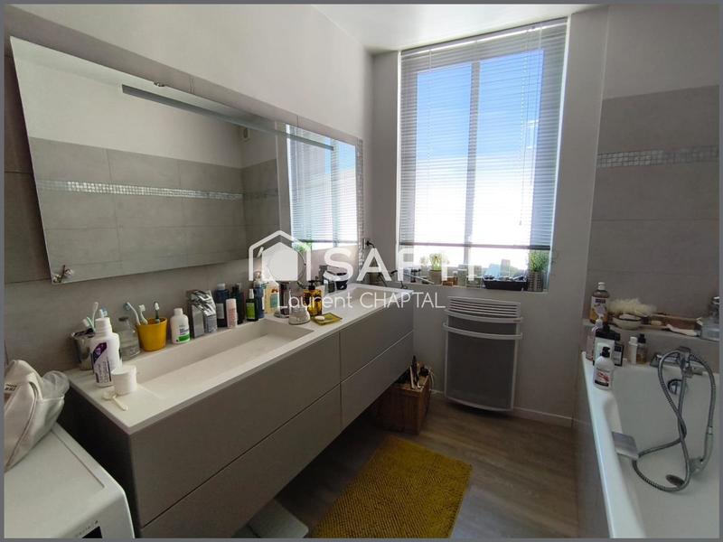 Appartement - 100 m² - 3 pièces