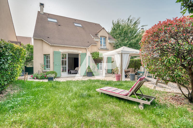 Maison - 163 m² - 7 pièces