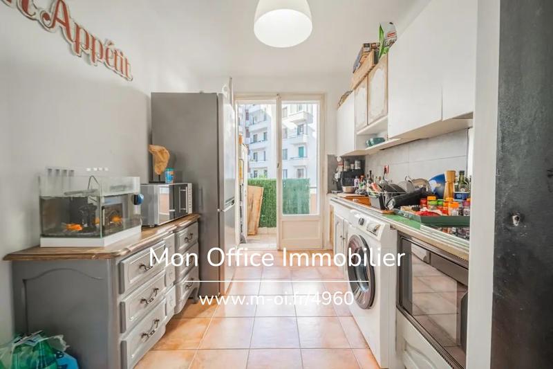 Appartement - 64 m² - 2 pièces