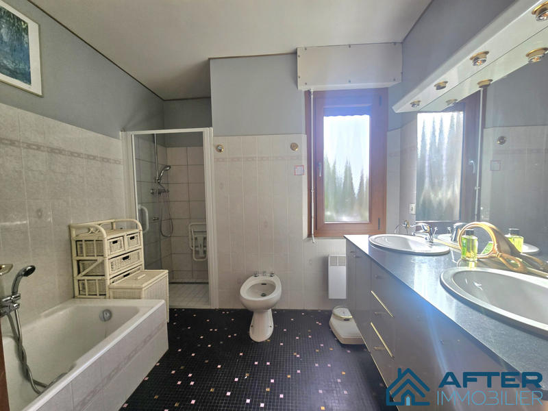 Maison - 148 m² - 6 pièces