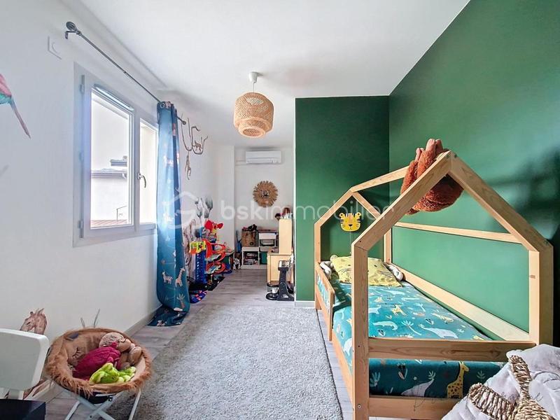 Maison - 102 m² - 4 pièces