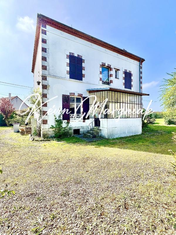 Maison - 296 m² - 6 pièces