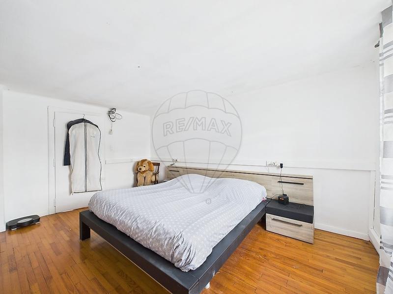 Maison - 203 m² - 6 pièces