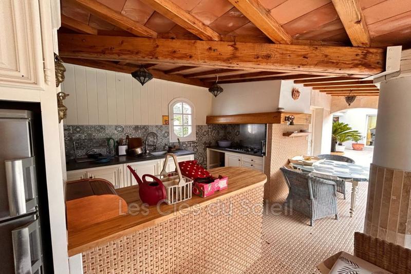 Maison - 226 m² - 8 pièces