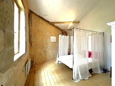 Maison traditionnelle - 117 m² - 6 pièces