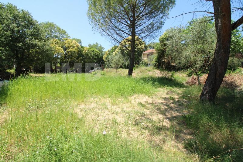 Terrain - 682 m²