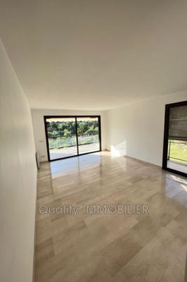 Appartement - 101 m² - 3 pièces