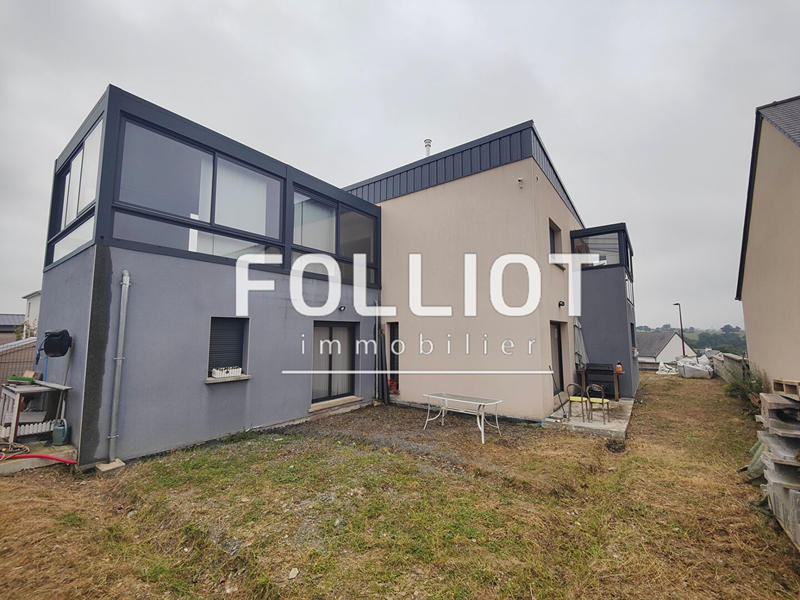 Maison - 203 m² - 6 pièces