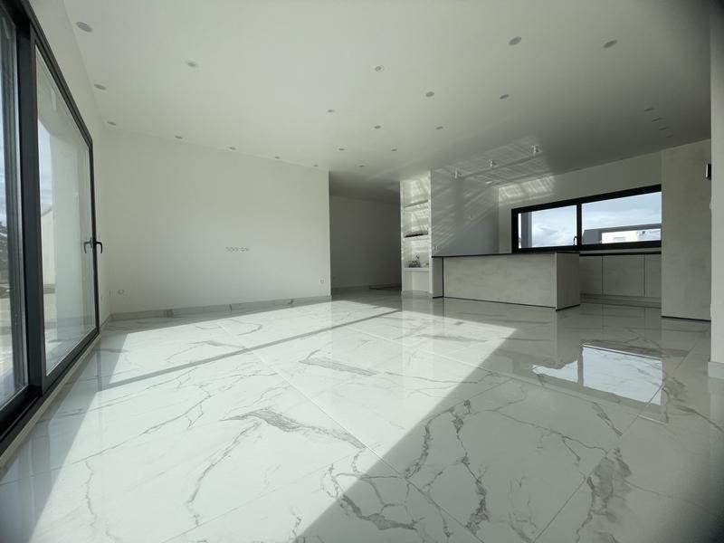 Maison - 111 m² - 4 pièces