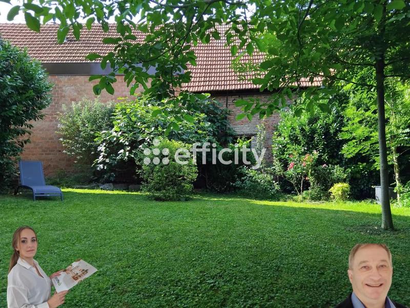 Maison - 337 m² - 12 pièces