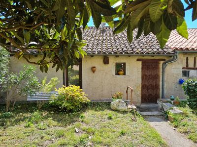 Maison - 249 m² - 9 pièces