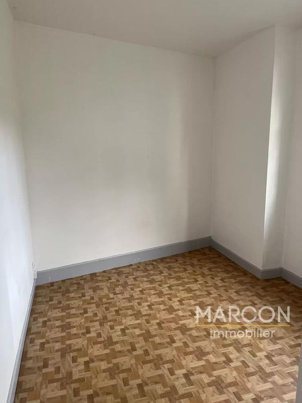 Maison - 196 m² - 11 pièces
