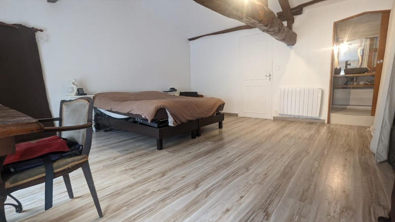 Maison - 245 m² - 6 pièces