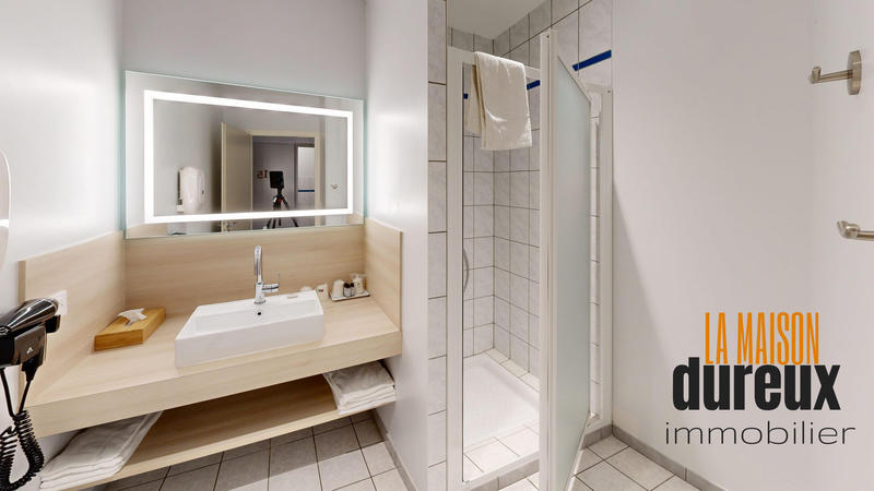 Fonds de commerce - 763 m²