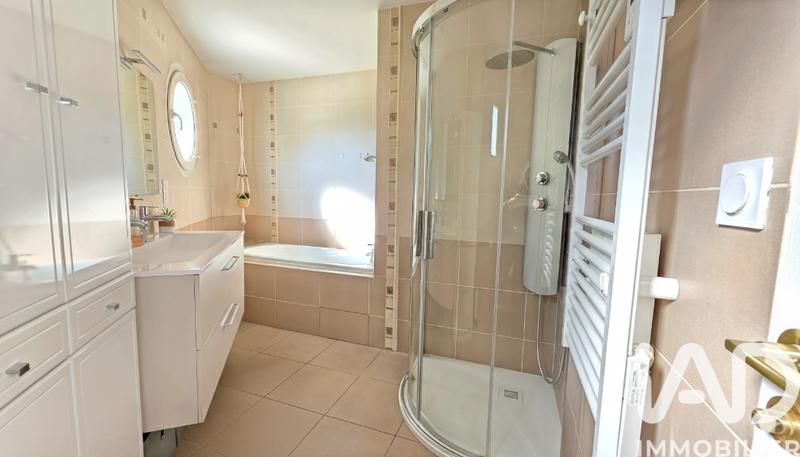 Maison - 167 m² - 6 pièces