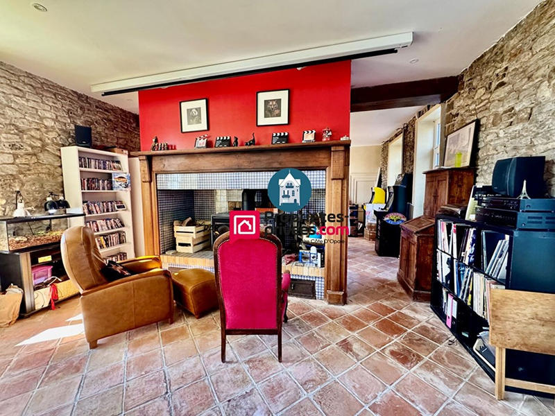 Maison - 271 m² - 10 pièces