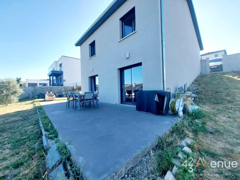 Maison - 103 m² - 4 pièces