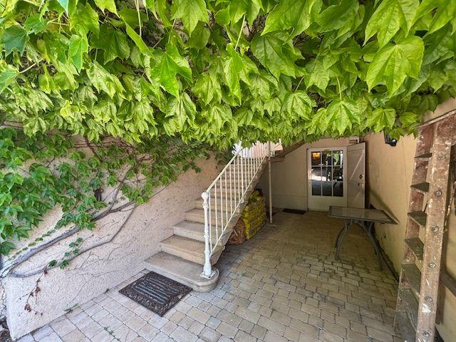 Villa - 222 m² - 7 pièces