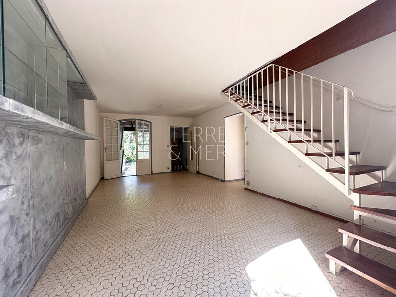 Maison - 90 m² - 5 pièces