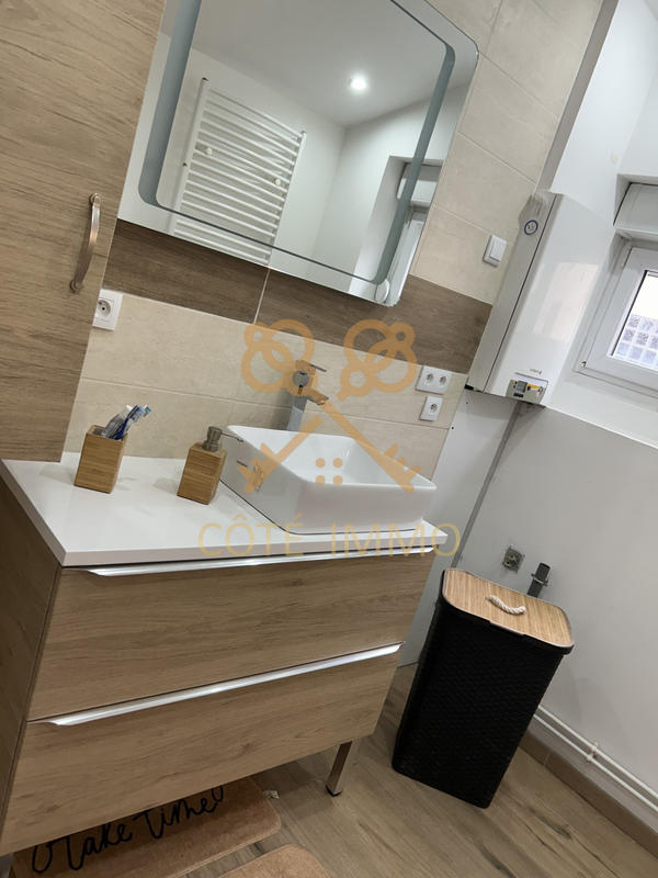 Maison - 90 m² - 3 pièces