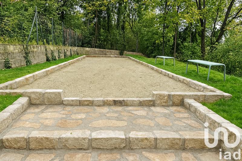 Maison - 320 m² - 10 pièces