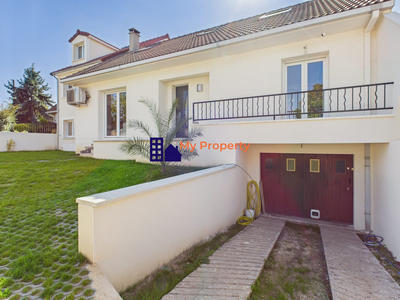 Maison - 125 m² - 7 pièces