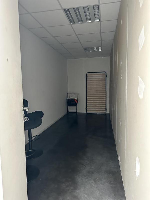 Local d'activité / Entrepôt - 190 m²