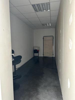 Local d'activité / Entrepôt - 190 m²