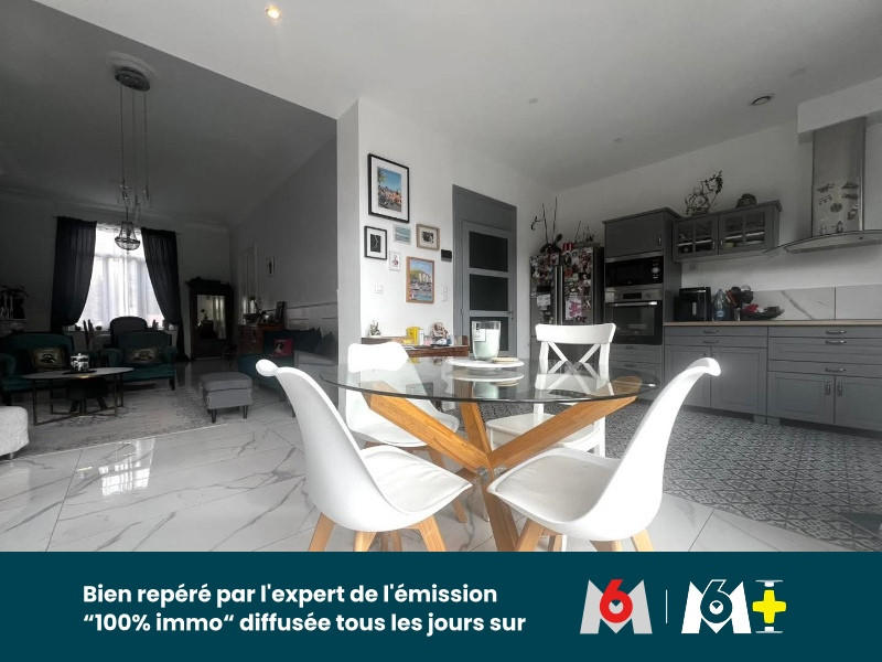 Maison - 218 m² - 8 pièces