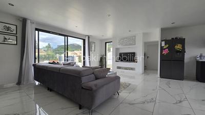 Villa - 188 m² - 6 pièces