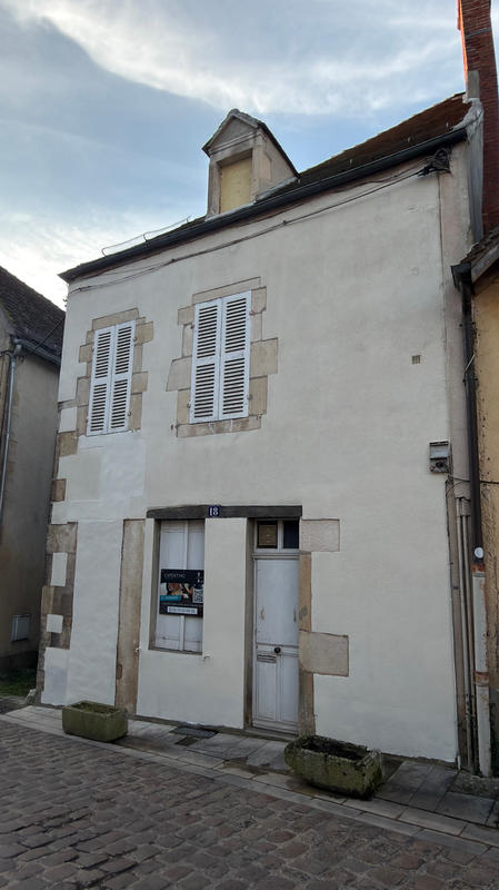 Maison - 80 m² - 4 pièces
